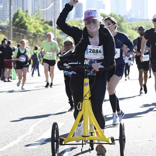 woman riding a race on her alinker